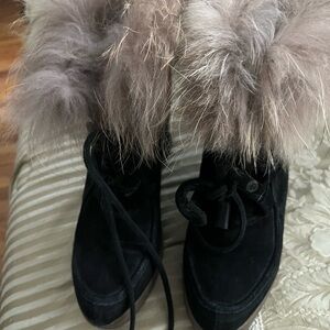 Chic Black Suede Women's Boots with Fur Trim